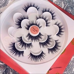 Fake Eyelashes 6 pair